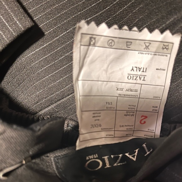 Tazio Italy Suit 2T - Picture 2 of 5